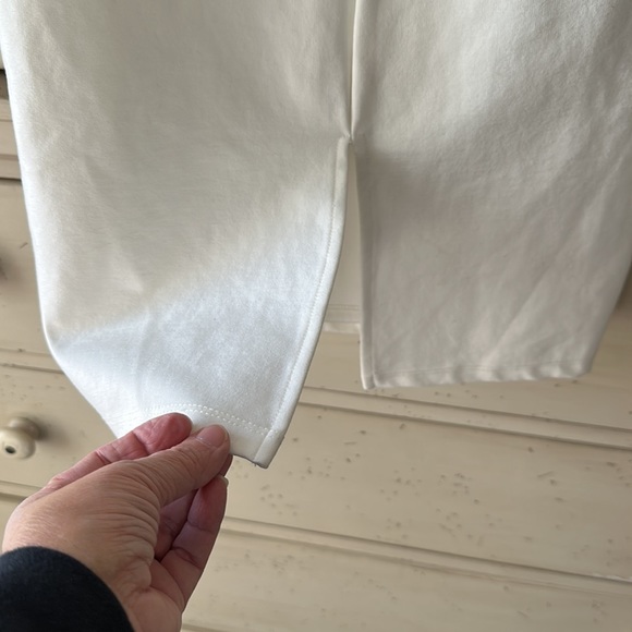 🌸🩵GORGEOUS!!! WHITE~ OFF OR ON THE SHOULDERS…LULUS DRESS SIZE MEDIUM - Picture 10 of 14